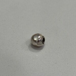 Pandora white mother of pearl hearts - retired